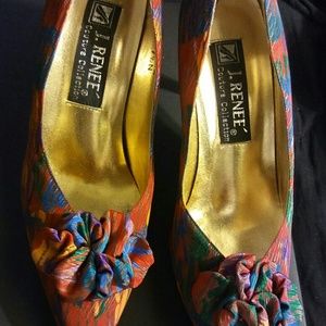 Flowered shoes